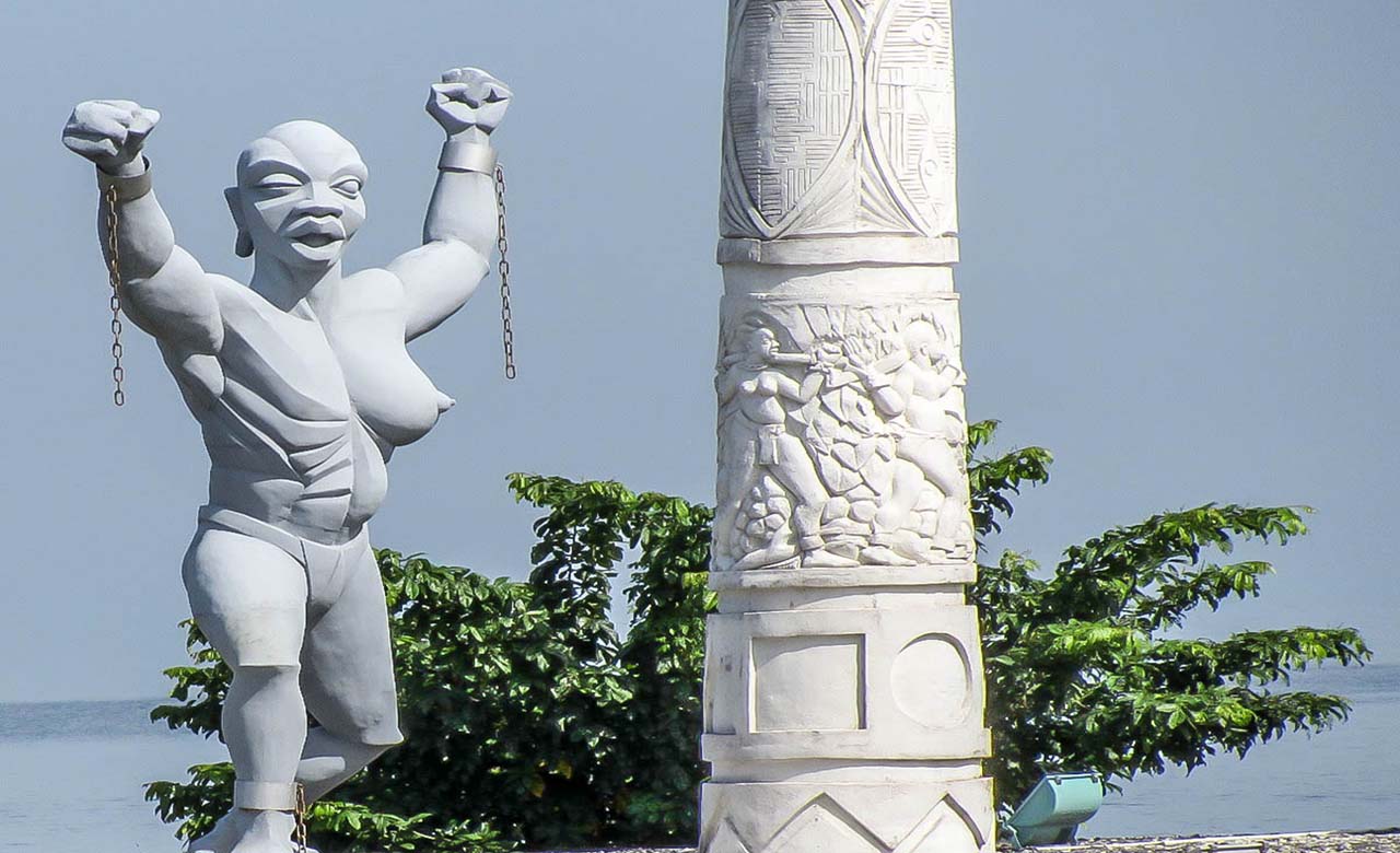 Maître Minkoe Mi Nze: la porte de la liberte: Gabon