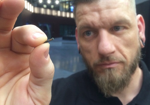 Des micropuces implantées dans l'homme
