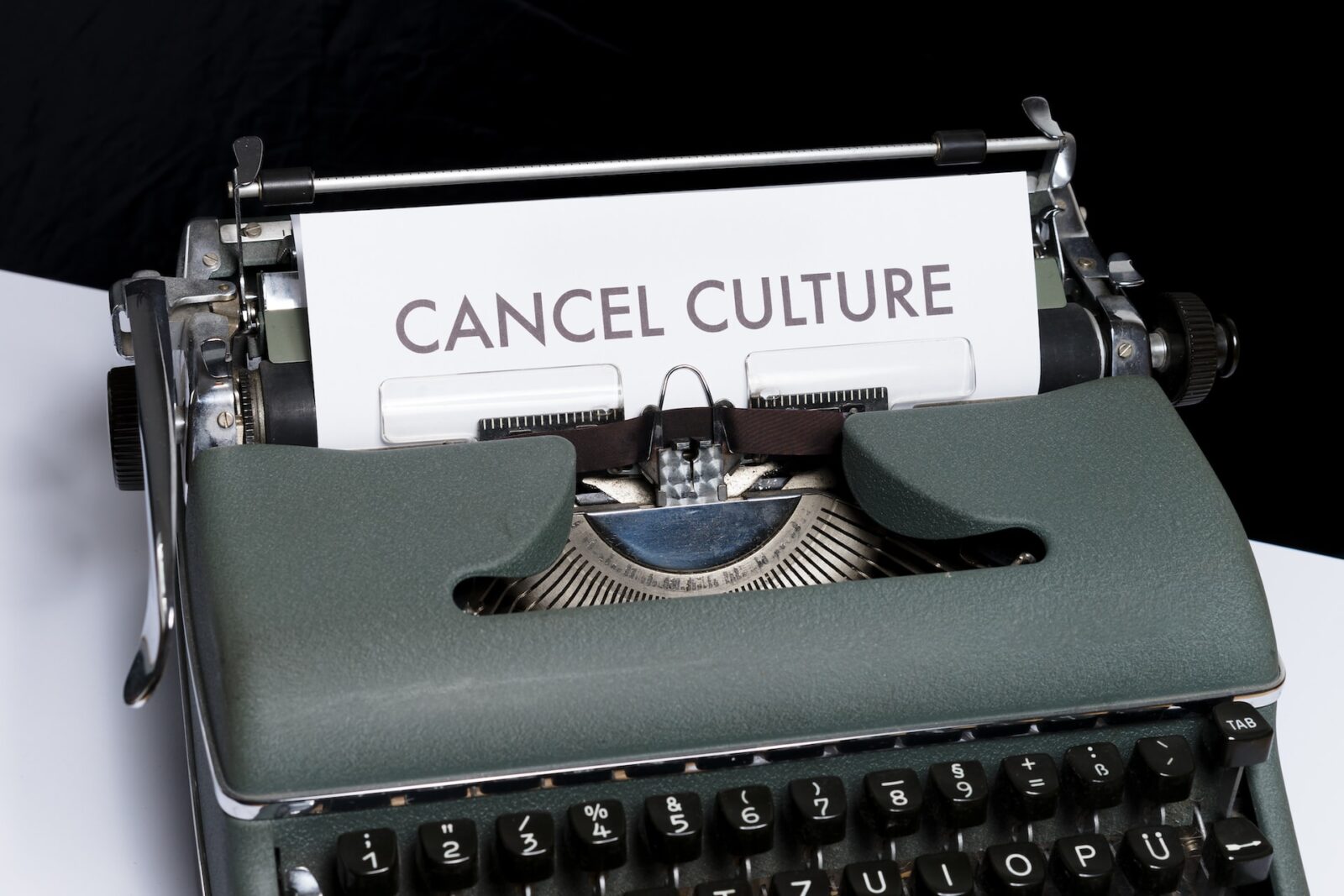 La culture de l'annulation (cancel culture) représente un grave danger pour la liberté d'expression